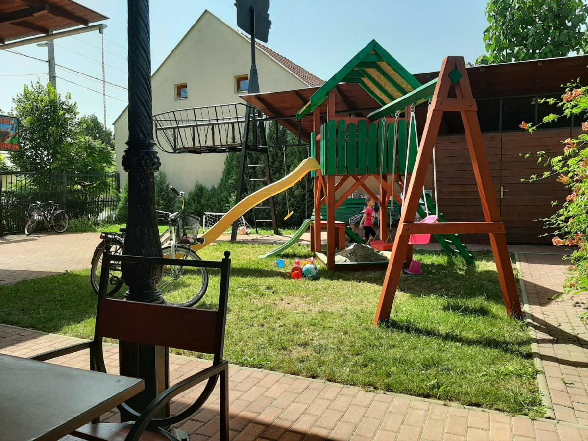 Gyulai Mesehaz Apartman Extérieur photo
