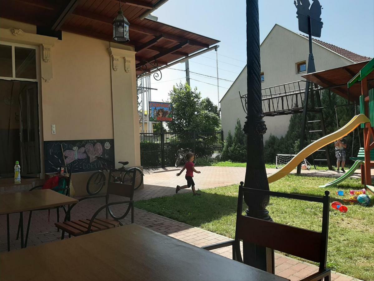 Gyulai Mesehaz Apartman Extérieur photo