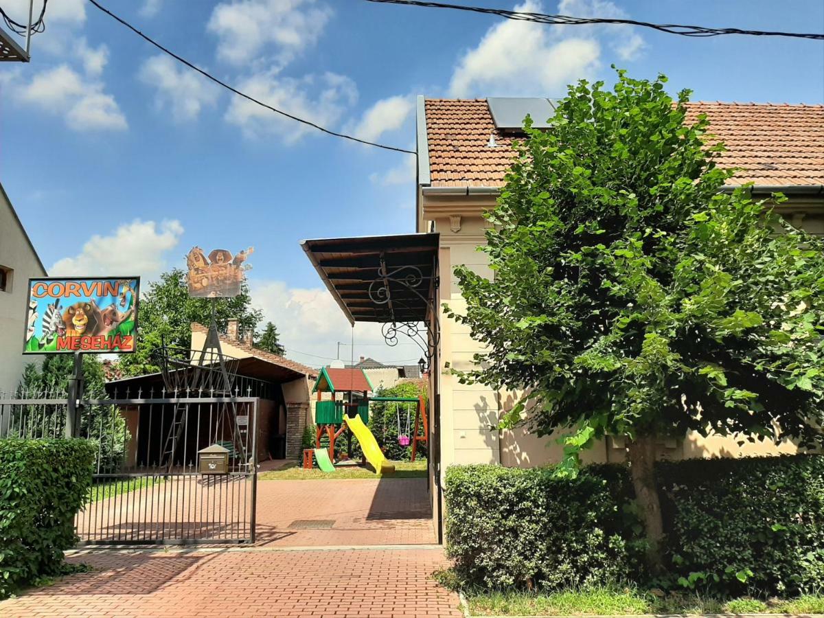 Gyulai Mesehaz Apartman Extérieur photo