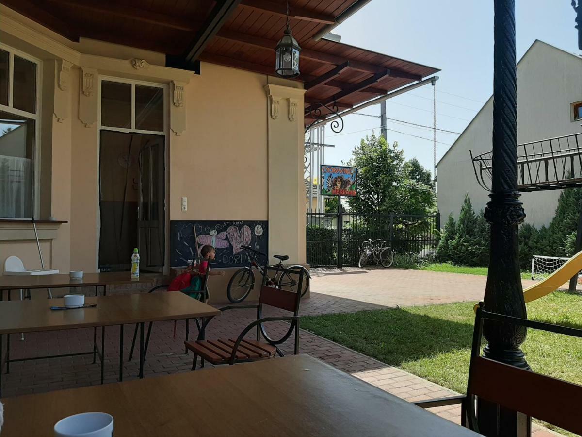 Gyulai Mesehaz Apartman Extérieur photo